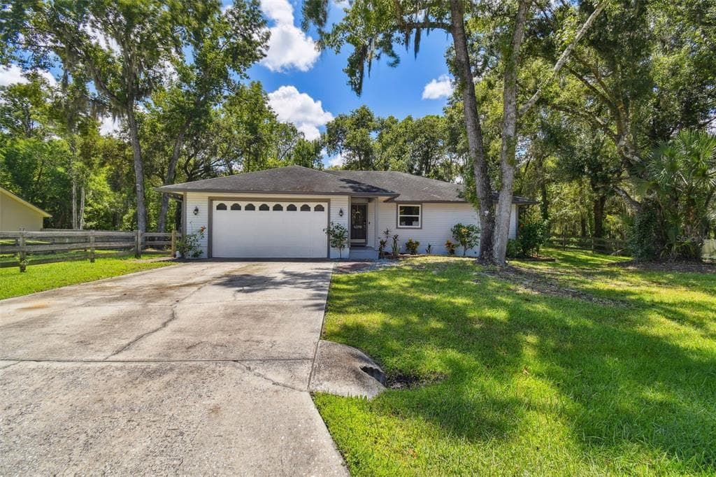 6398 FORESTWOOD DRIVE E LAKELAND, FL 33811