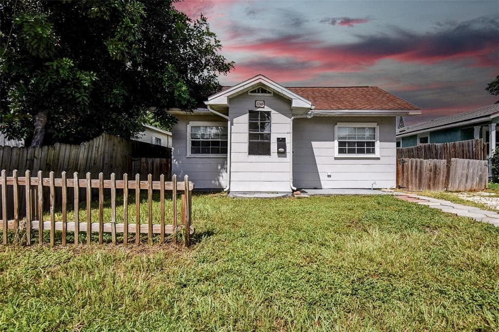 3246 QUEEN STREET N ST PETERSBURG, FL 33713