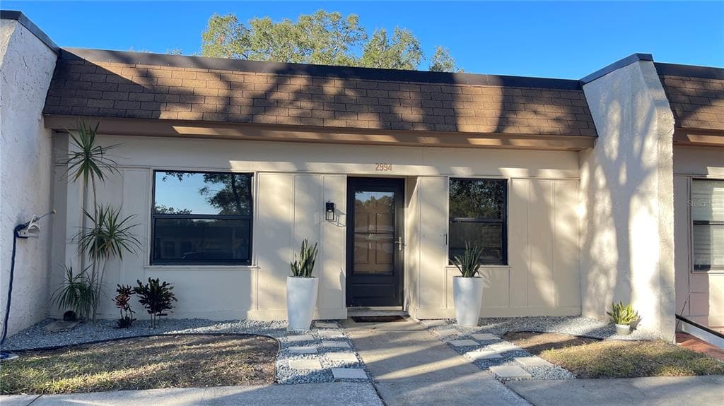 2994 MISSION DRIVE E CLEARWATER, FL 33759