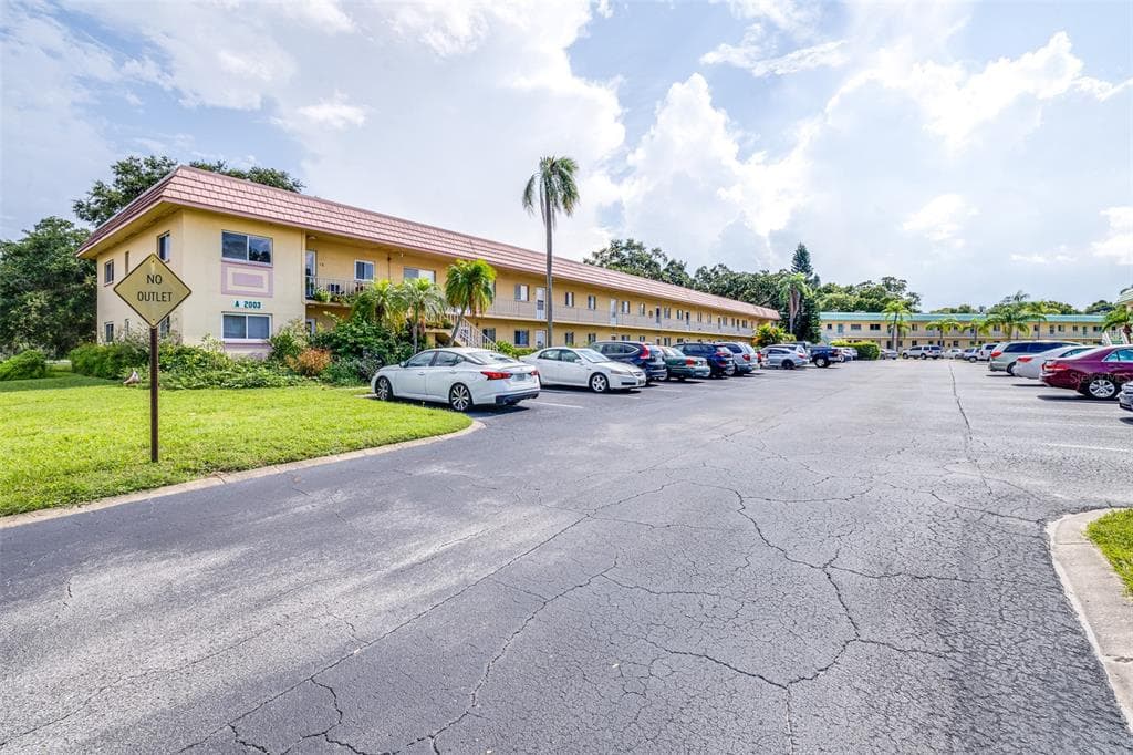 2003 GREENBRIAR BOULEVARD UNIT 16 CLEARWATER, FL 33763