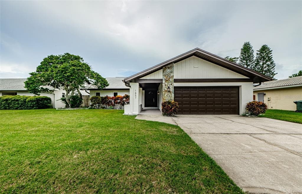 1857 DINNERBELL LANE S DUNEDIN, FL 34698