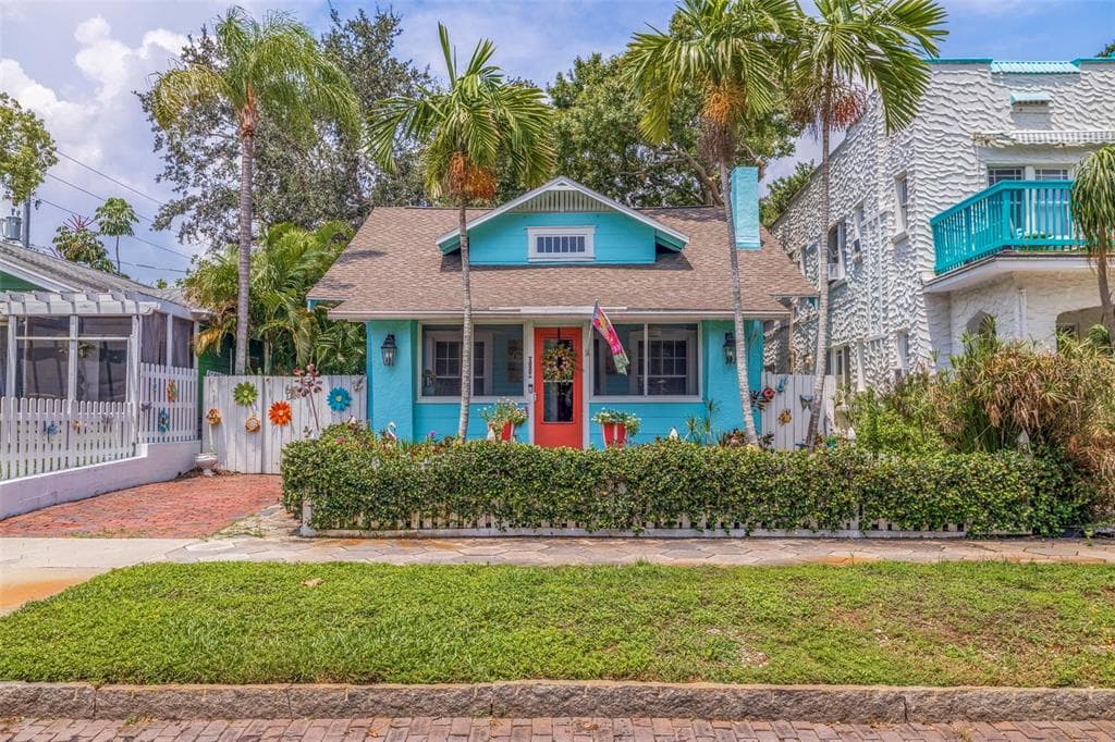 407 10TH AVENUE NE ST PETERSBURG, FL 33701