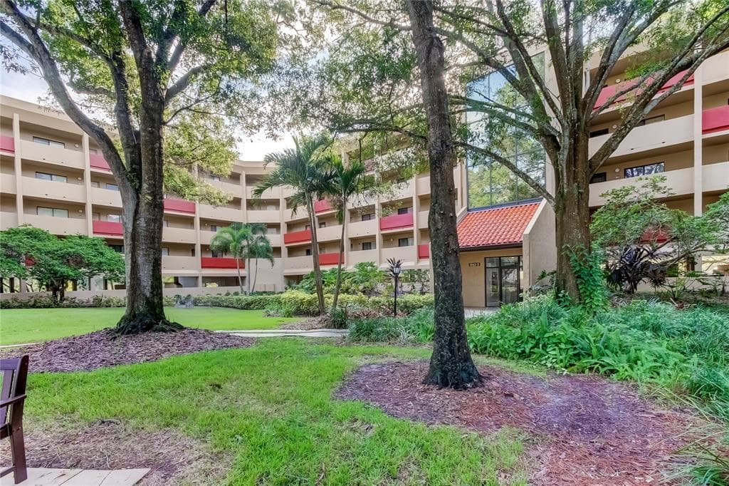 3062 EASTLAND BOULEVARD UNIT 210 CLEARWATER, FL 33761