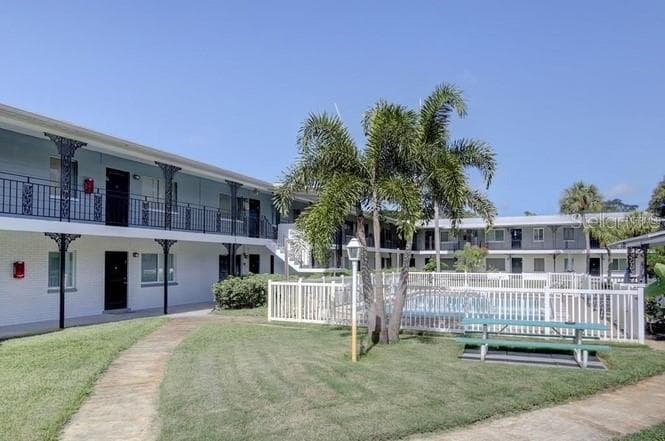 6266 1ST AVENUE S UNIT 25 ST PETERSBURG, FL 33707