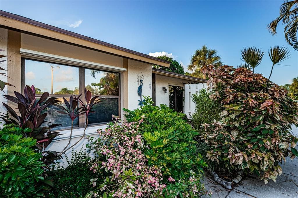 2927 60TH STREET W BRADENTON, FL 34209