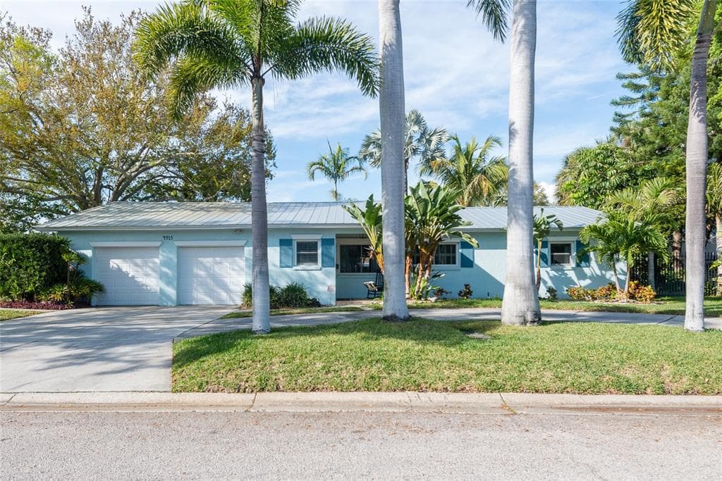 4915 W MELROSE AVENUE S TAMPA, FL 33629