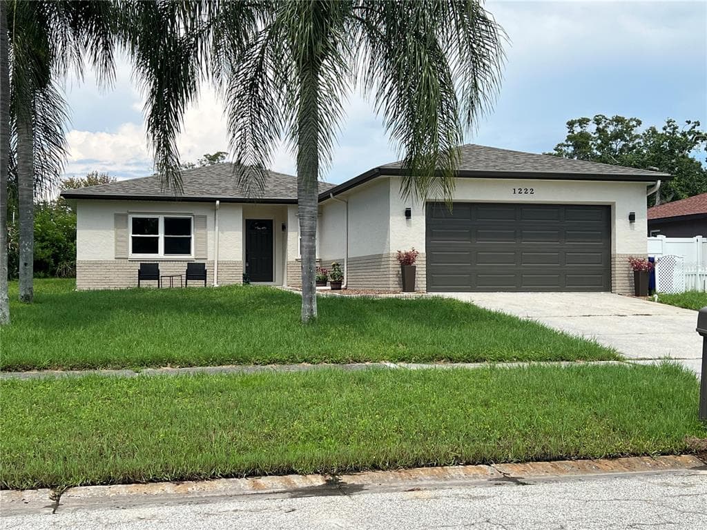 1222 RANCHWOOD DRIVE E