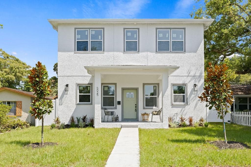 5035 BURLINGTON AVENUE N ST PETERSBURG, FL 33710