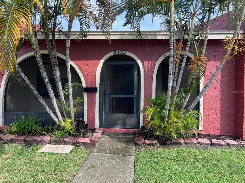 6330 BONNIE BAY CIR N UNIT 6330 PINELLAS PARK, FL 33781