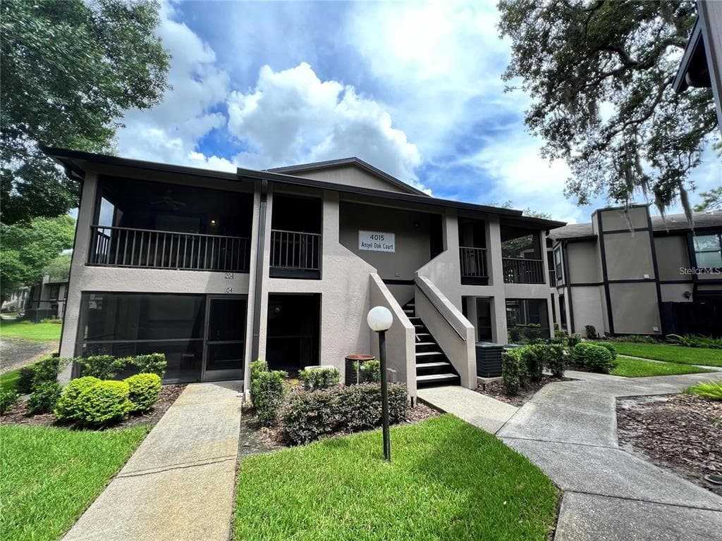4015 ANGEL OAK COURT UNIT 203 TAMPA, FL 33613