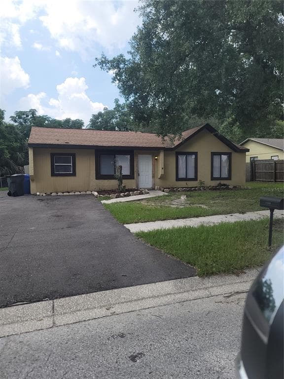 1240 PINEY BRANCH CIRCLE VALRICO, FL 33594
