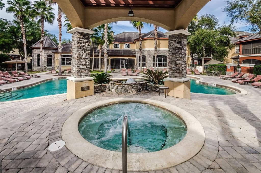 2151 CHIANTI PLACE UNIT 127 PALM HARBOR, FL 34683