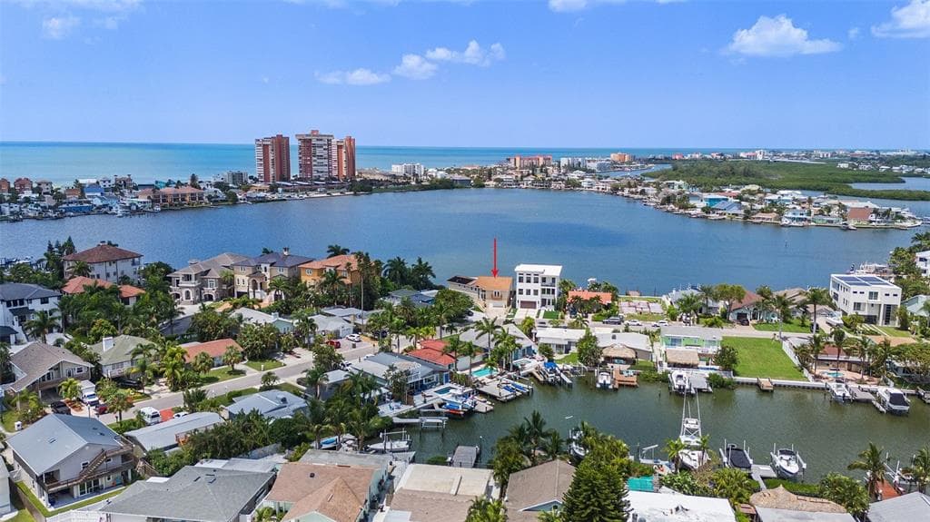 102 WALL STREET REDINGTON SHORES, FL 33708