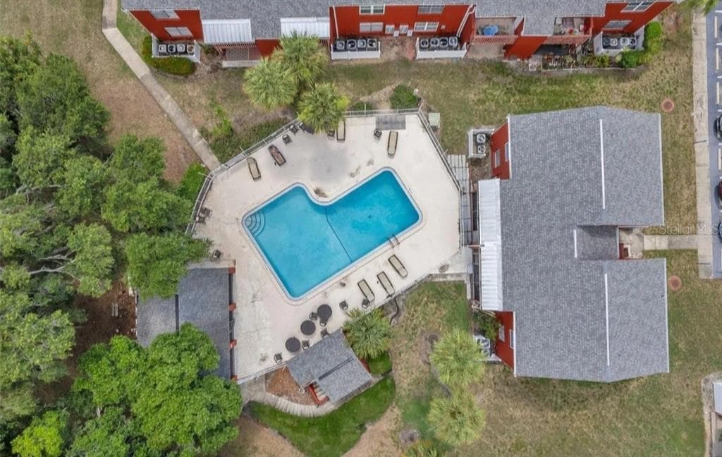 1064 82ND TERRACE N UNIT G ST PETERSBURG, FL 33702
