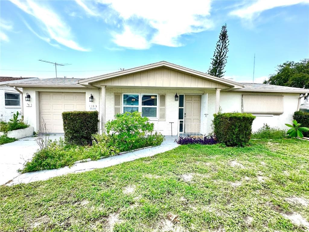 1103 CONOLEY LANE HOLIDAY, FL 34691