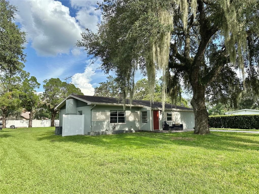 5928 17TH STREET ZEPHYRHILLS, FL 33542
