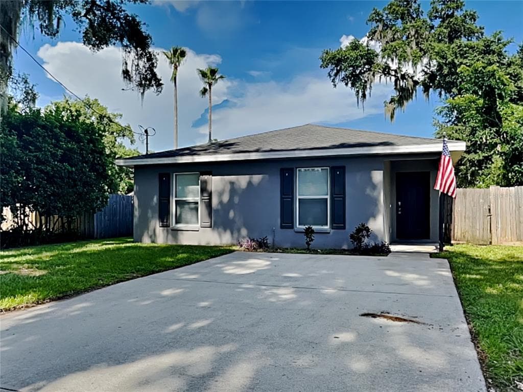 904 N WILLS STREET PLANT CITY, FL 33563
