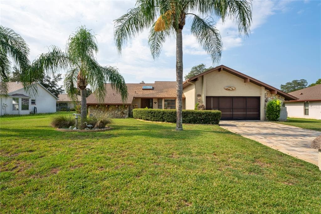 7988 RAVENWOOD COVE SPRING HILL, FL 34606