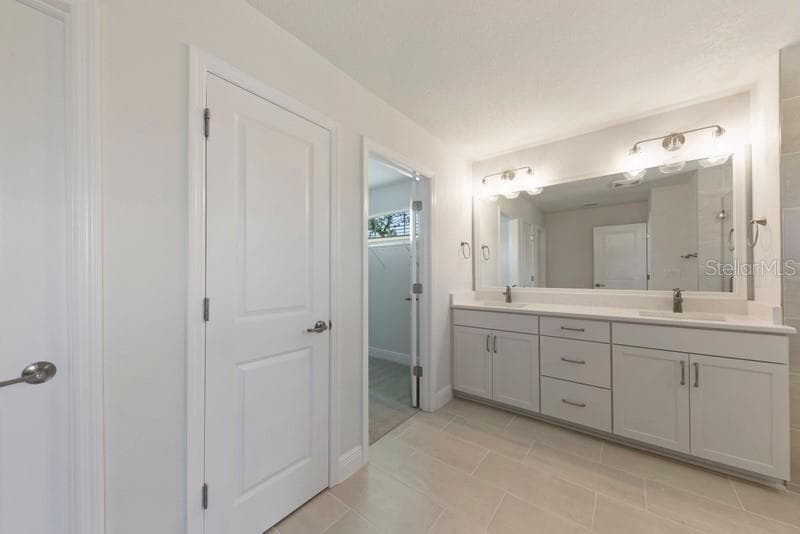 4810 EMERSON AVENUE S ST PETERSBURG, FL 33711