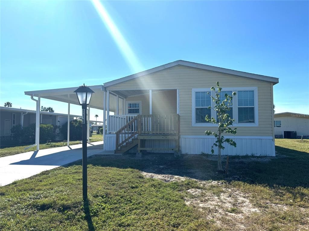 113 LA COSTA NORTH PORT, FL 34287
