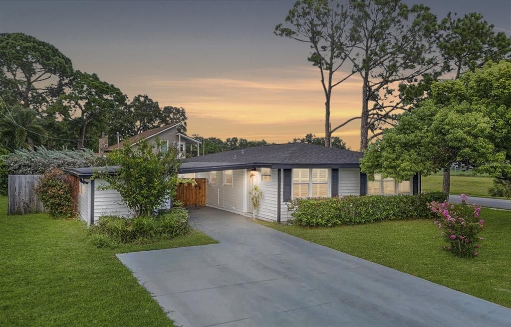 750 ROANOKE STREET DUNEDIN, FL 34698