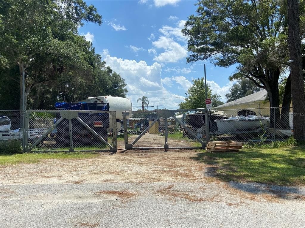 131ST AVENUE N LARGO, FL 33773