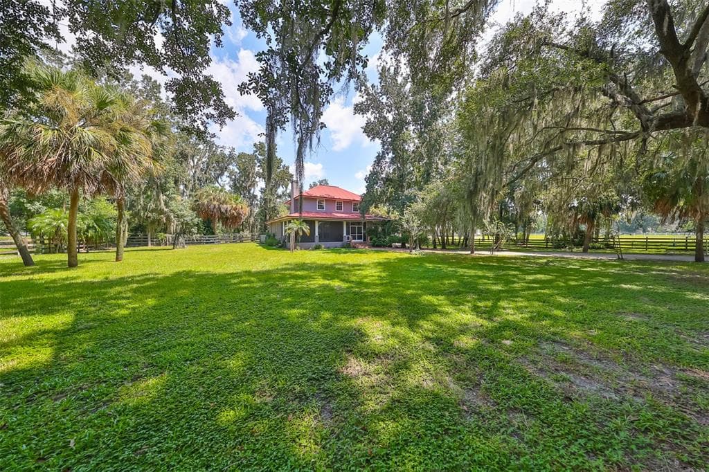 1702 WILLIAMS ROAD PLANT CITY, FL 33565