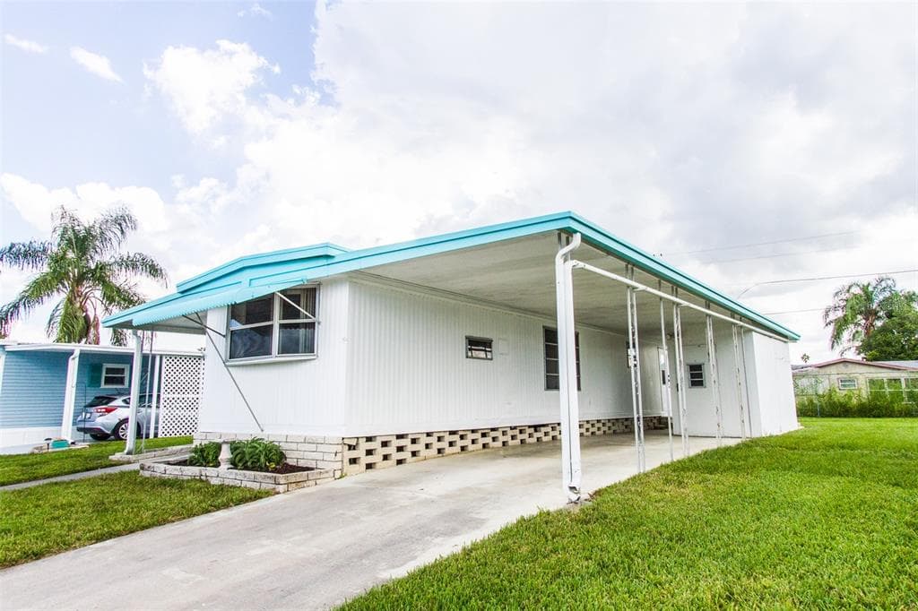 3308 LANARK DRIVE HOLIDAY, FL 34690