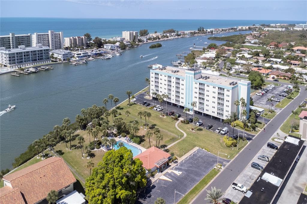 10216 REGAL DRIVE UNIT 708 LARGO, FL 33774