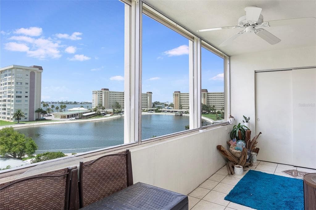4575 COVE CIRCLE UNIT 503 ST PETERSBURG, FL 33708