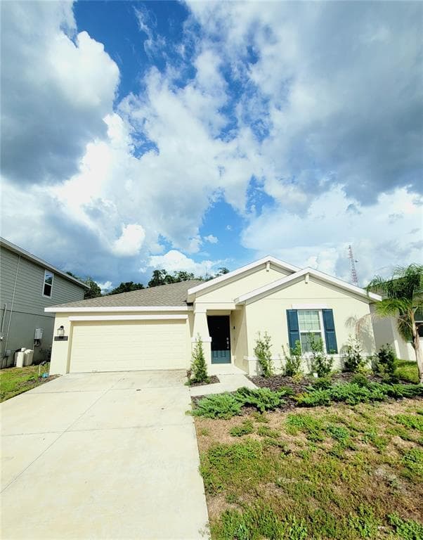 33538 SKY BLOSSOM CIRCLE LEESBURG, FL 34788