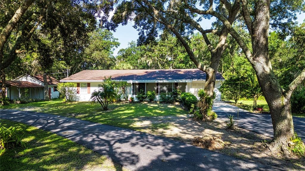 1109 OXBOW ROAD WIMAUMA, FL 33598