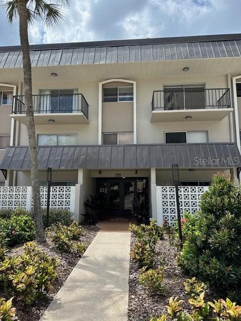 4610 W GRAY STREET UNIT 204 TAMPA, FL 33609
