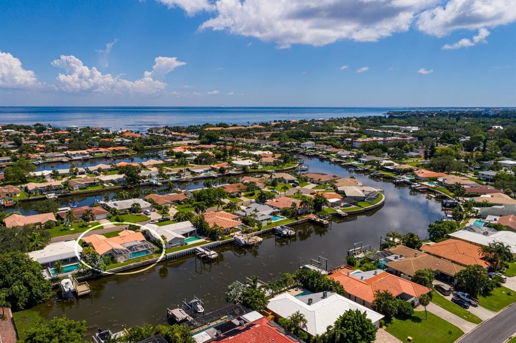 1985 MICHIGAN AVENUE NE ST PETERSBURG, FL 33703