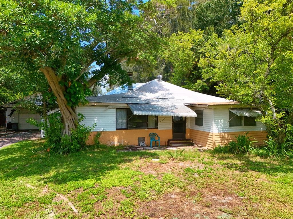 5604 16TH STREET W BRADENTON, FL 34207