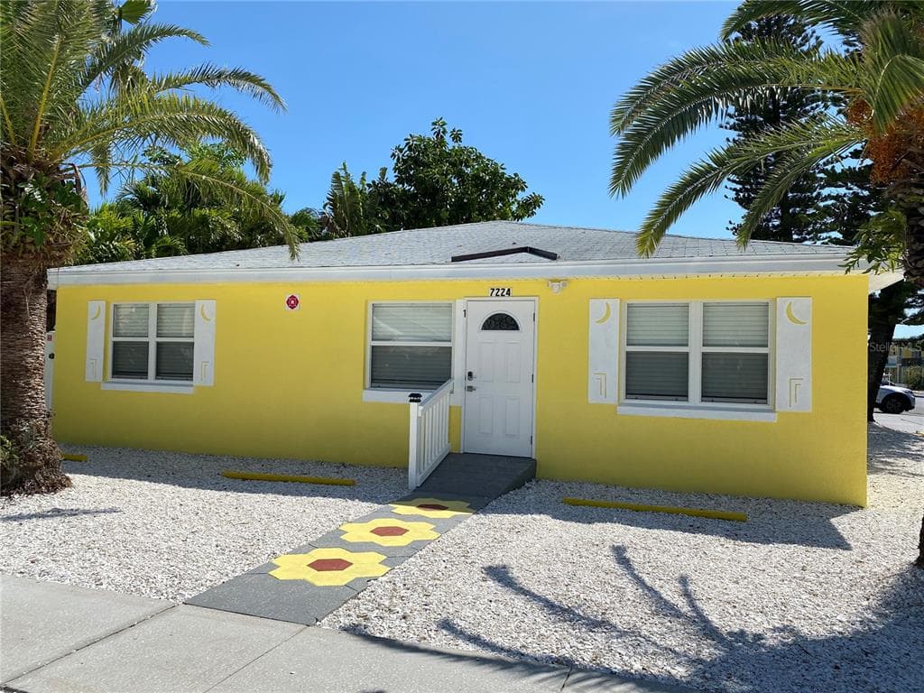 7224 COQUINA WAY UNIT 1 ST PETE BEACH, FL 33706