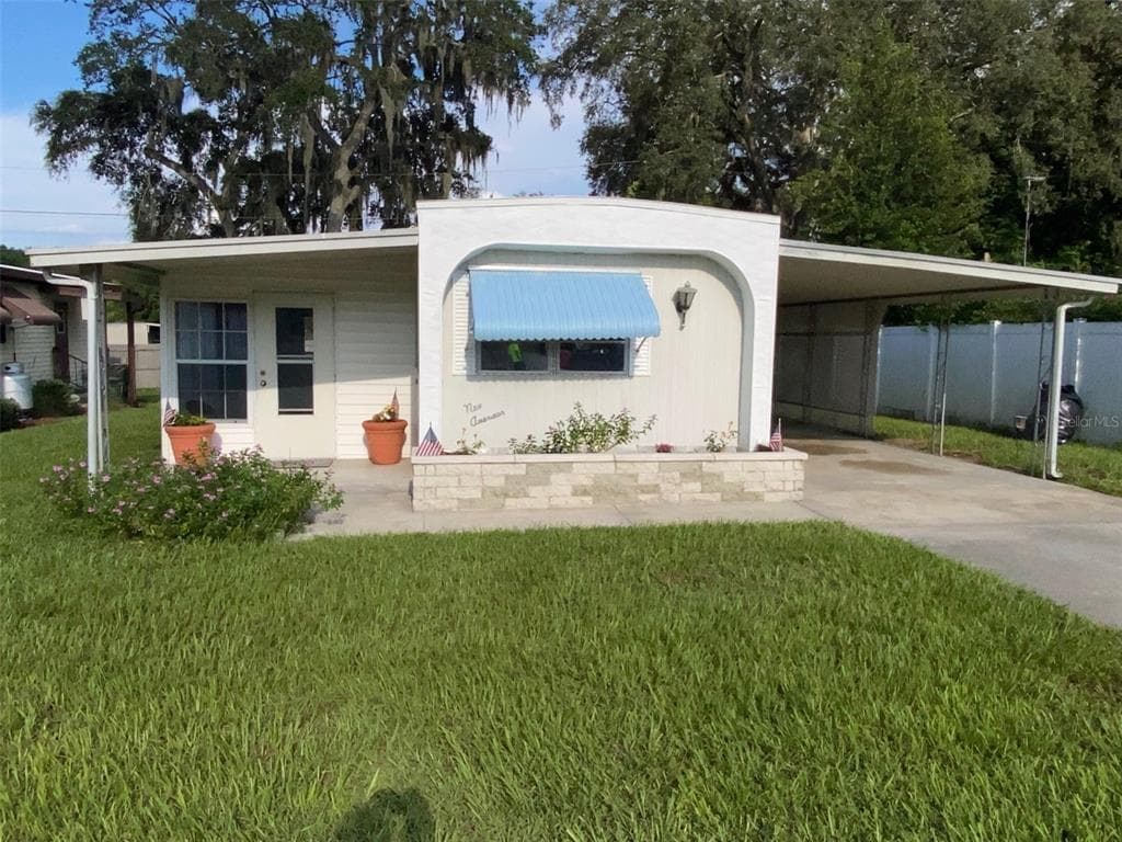 5042 LITTLE LAKE COURT ZEPHYRHILLS, FL 33542