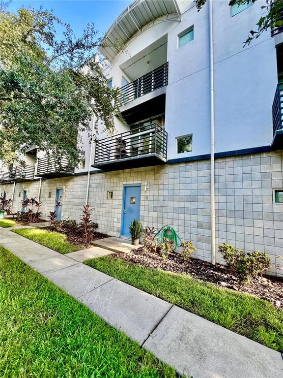 5008 S MACDILL AVENUE UNIT 6 TAMPA, FL 33611