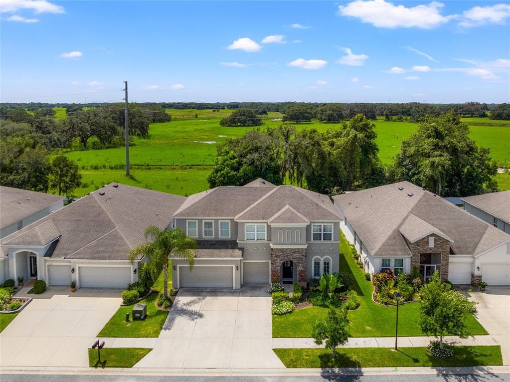 34018 LAUGHING OAK DRIVE WESLEY CHAPEL, FL 33545