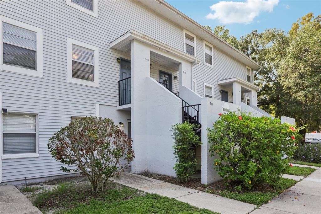 7163 E BANK DRIVE UNIT 33 TAMPA, FL 33617