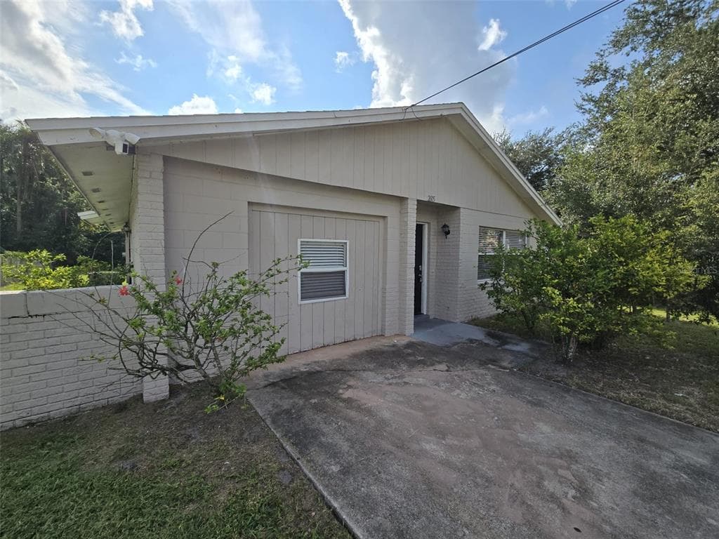 2605 GEORGIA AVENUE SANFORD, FL 32773
