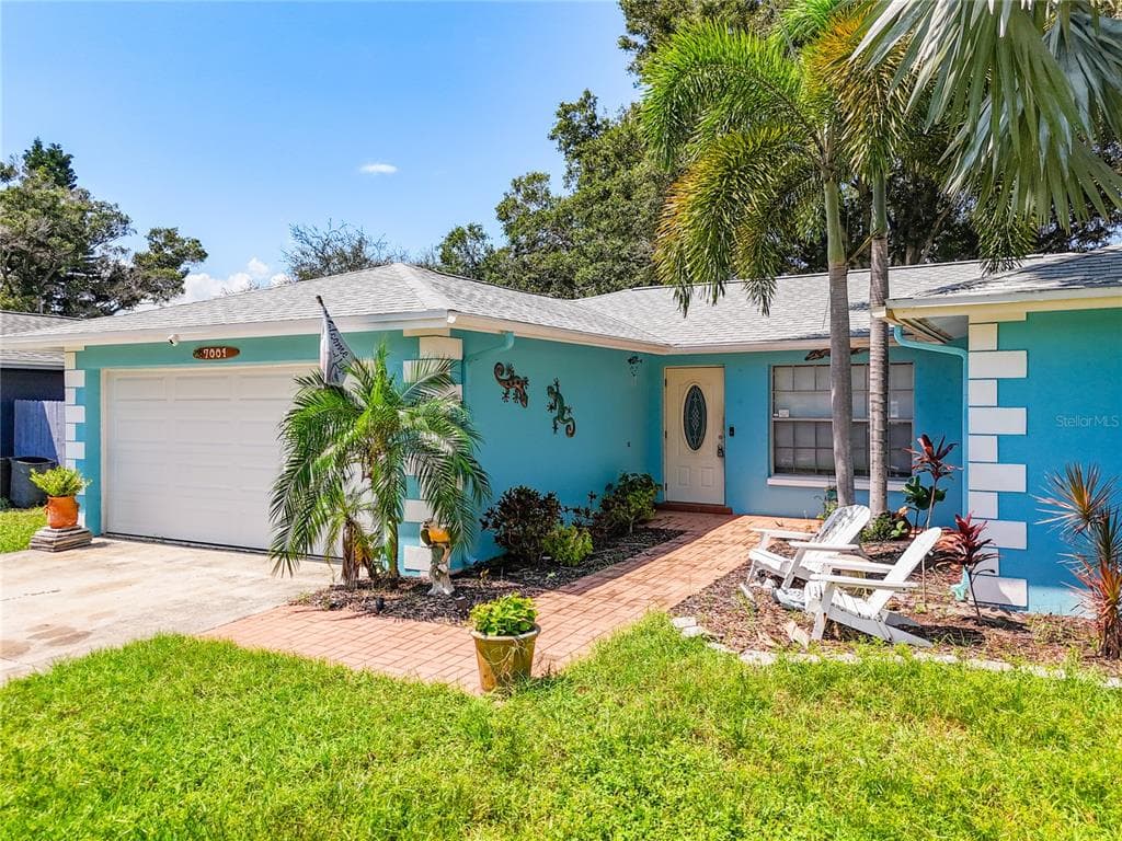 7001 DALKEITH AVENUE N ST PETERSBURG, FL 33709