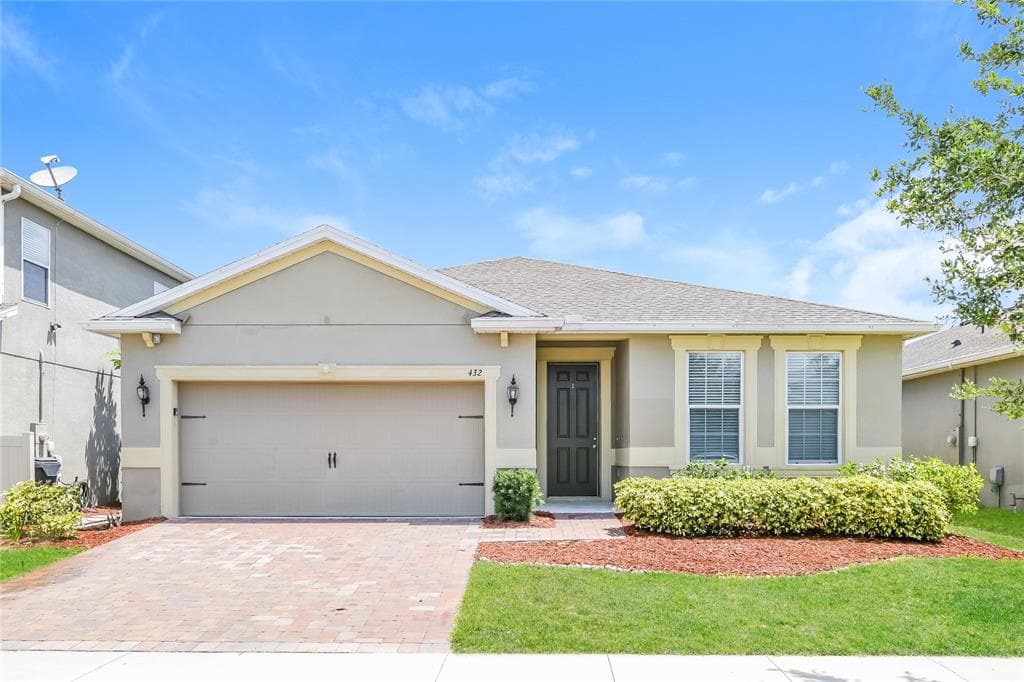 432 SEATTLE SLEW DRIVE DAVENPORT, FL 33837