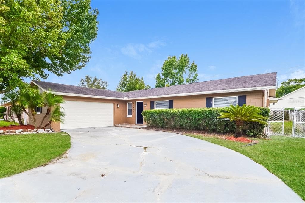 10422 JANE EYRE DRIVE ORLANDO, FL 32825