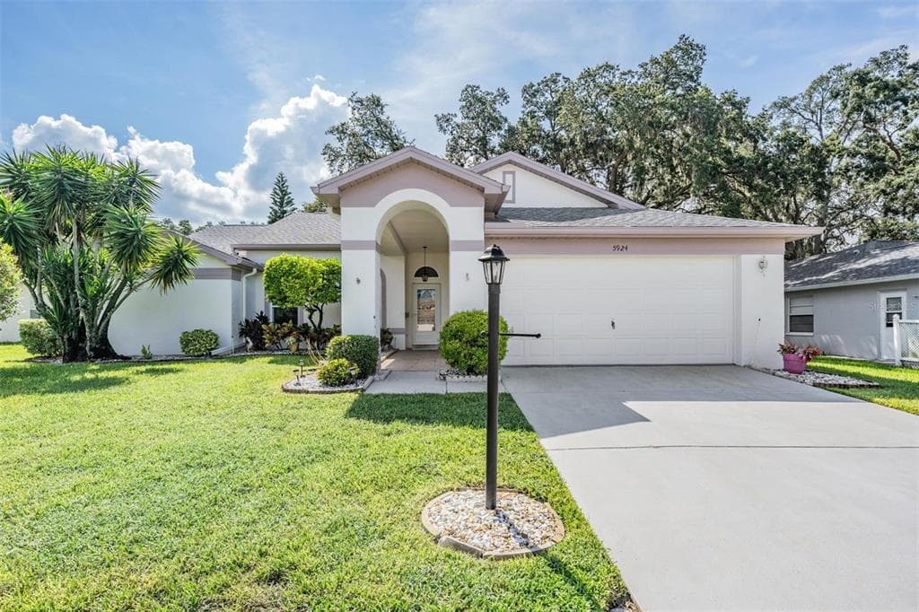 5924 WILLOW CREEK COURT NEW PORT RICHEY, FL 34655