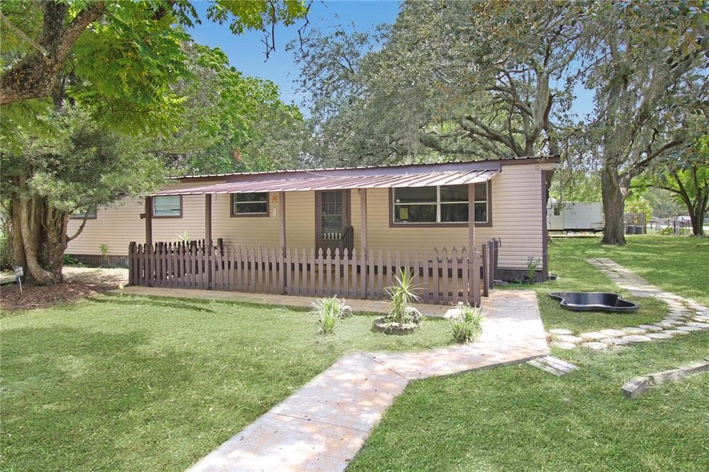 15101 N 19TH STREET LUTZ, FL 33549