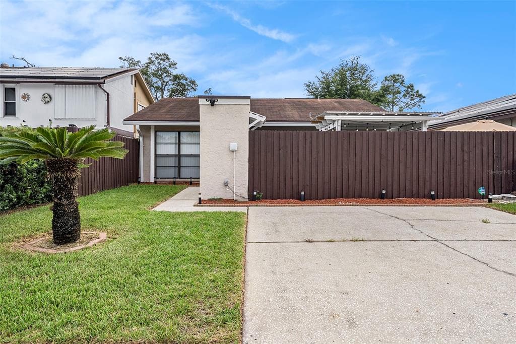 10306 FERNGLEN PLACE TAMPA, FL 33624