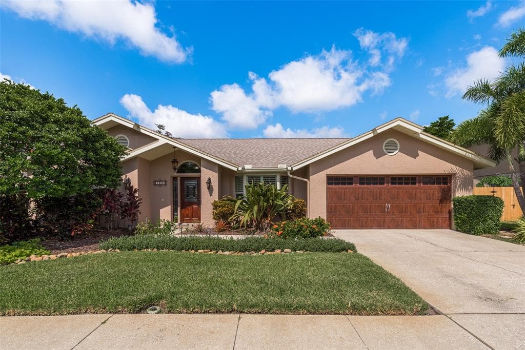 1203 LAWNSIDE AVENUE SAFETY HARBOR, FL 34695