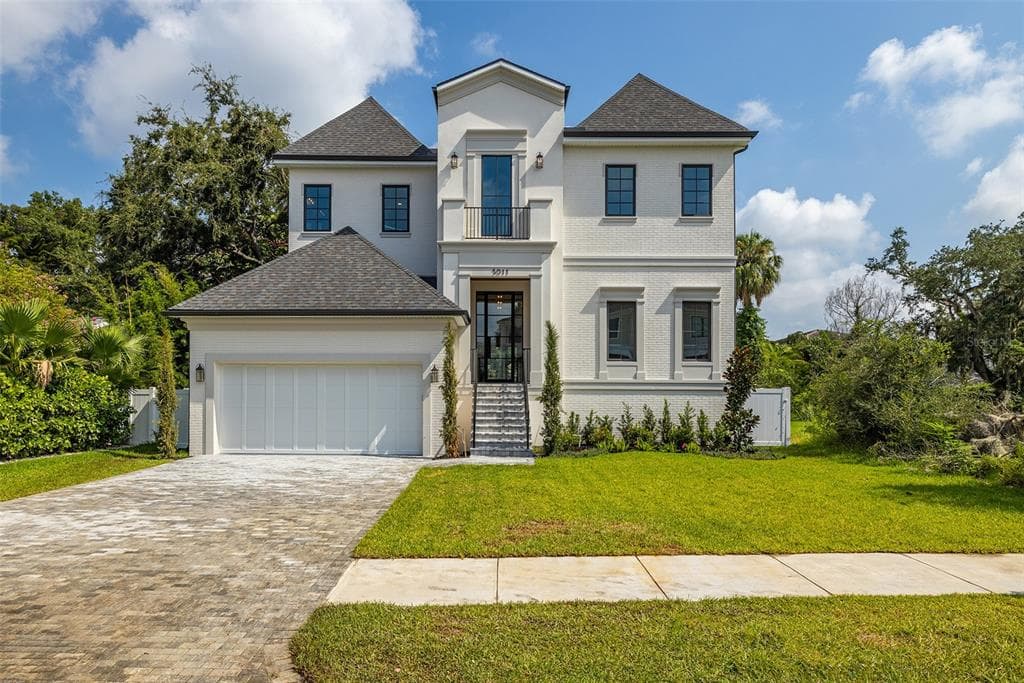 5011 W DICKENS AVENUE TAMPA, FL 33629