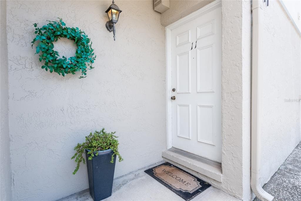 1011 S MOODY AVENUE UNIT 11 TAMPA, FL 33629